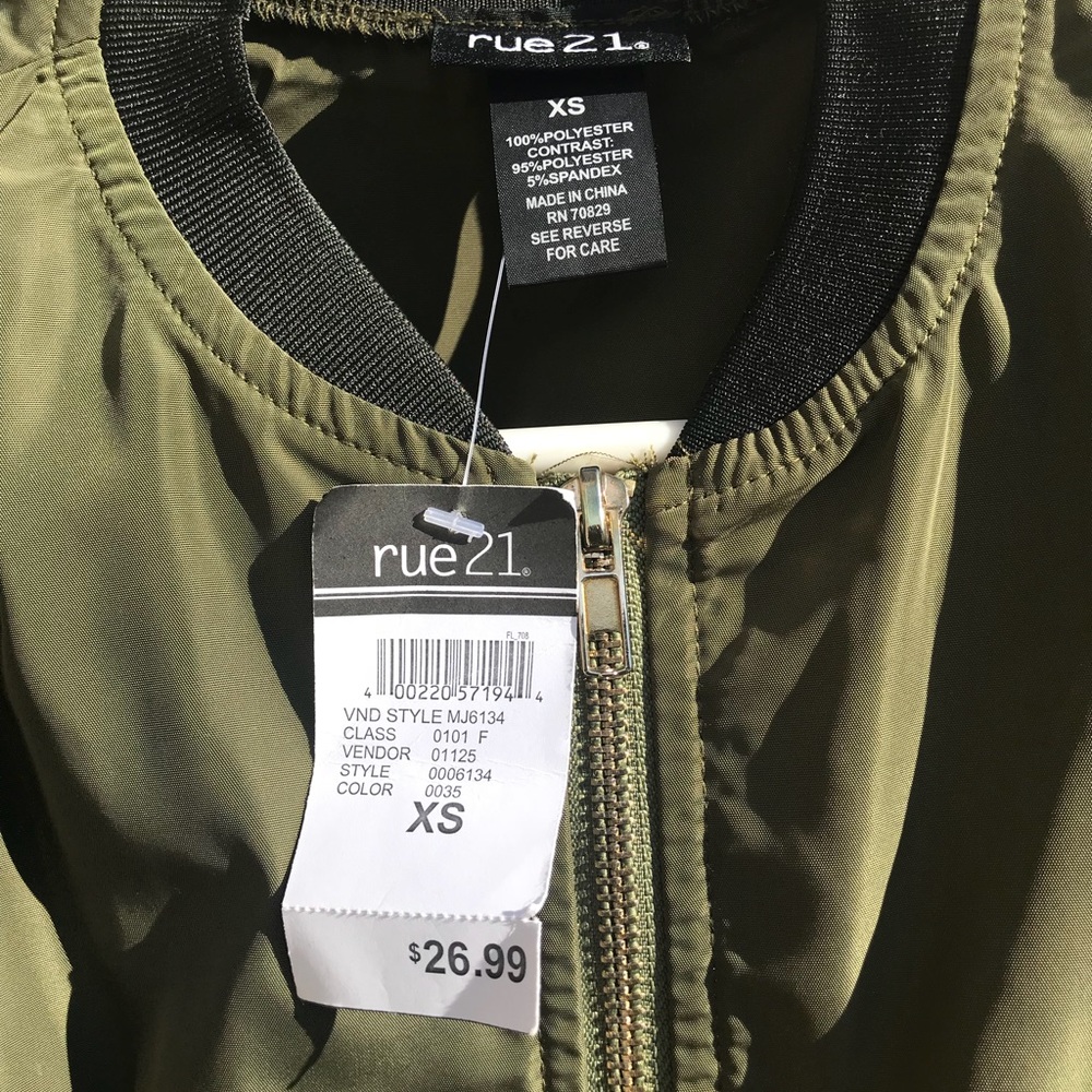 ✂️✂️✂️✂️🔻PRICE DROP🔻NEW Rue 21 Bodysuit👑